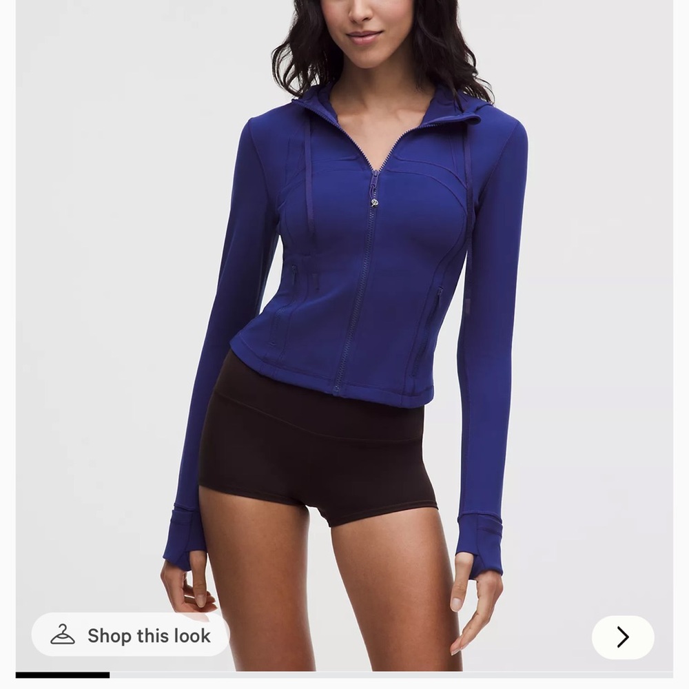 Define Cropped Hooded Jacket
Nulu color deep sea blue sold out size